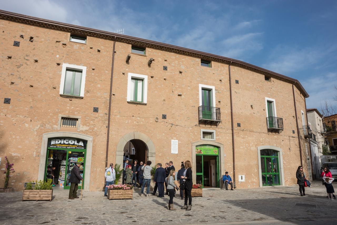 Residenza Palazzo Di Lorenzo Ceraso 外观 照片